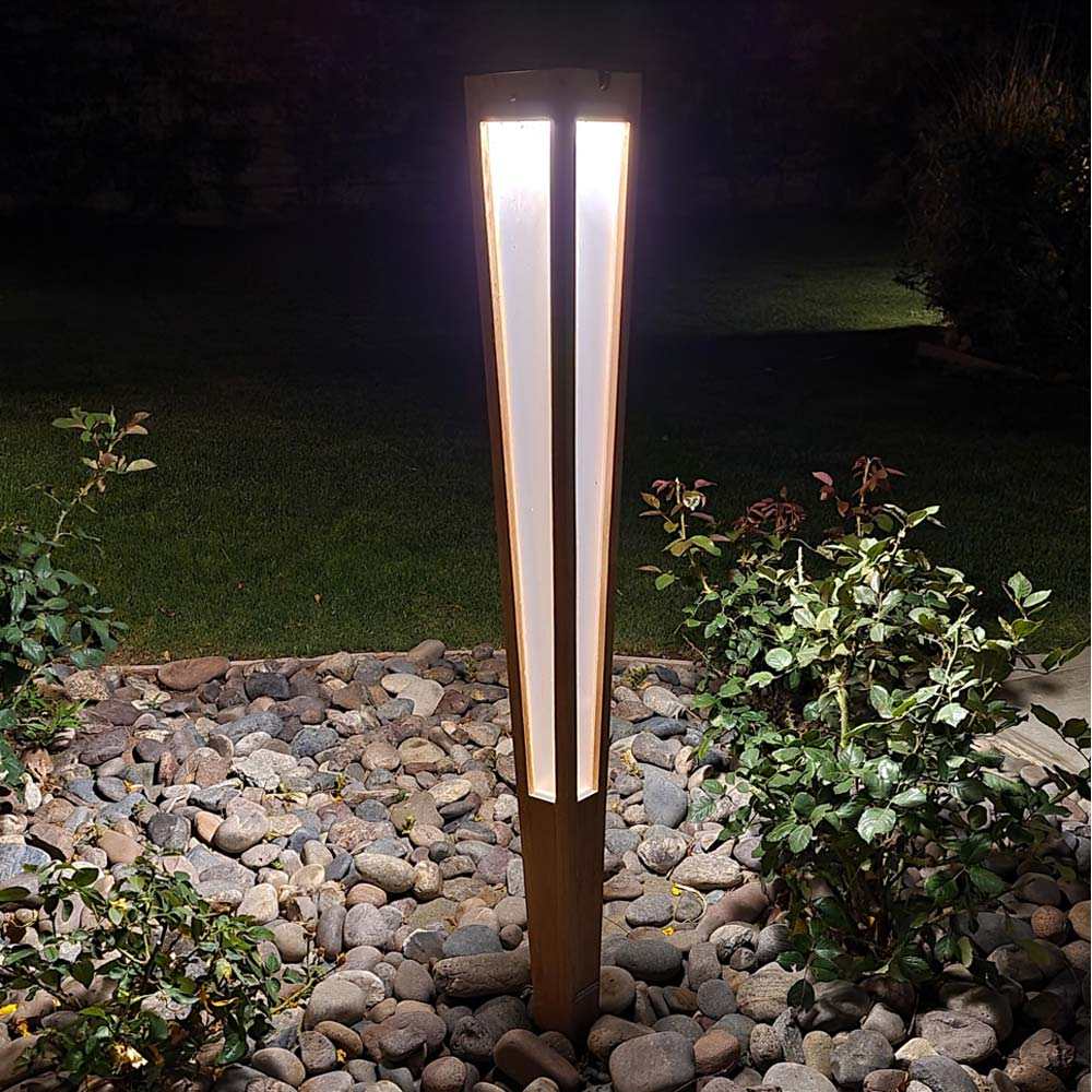 Lanai Outdoor Solar LED Torch Light in Outside Area.