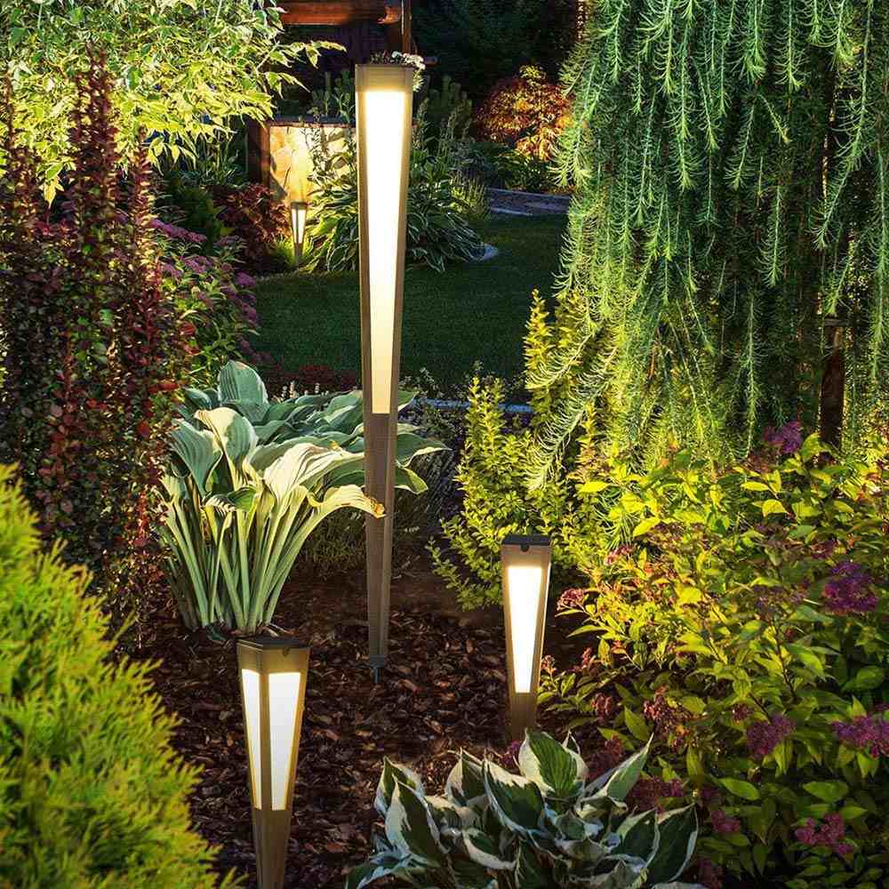 Lanai Outdoor Solar LED Torch Light in Outside Area.