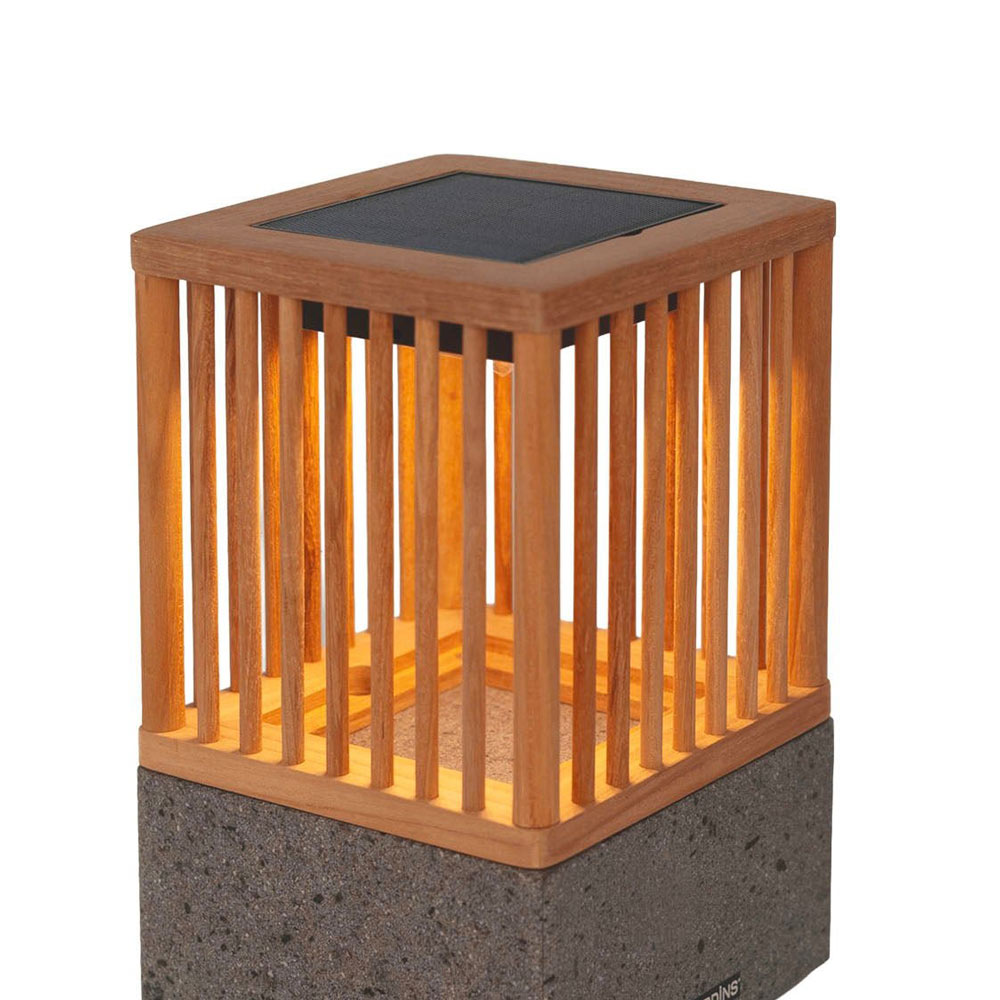 Ojai Outdoor Solar LED Table Lamp in Detail.