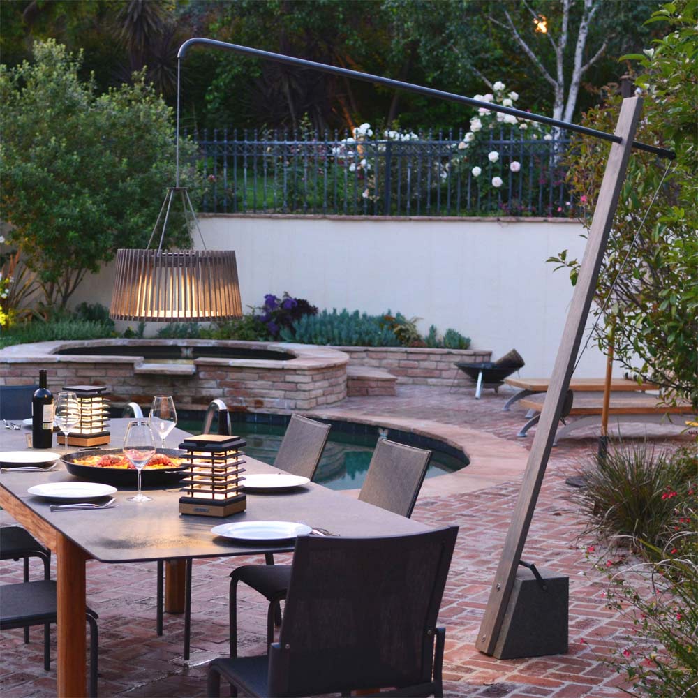 Les Jardins Pendulum Duratek 10-light LED Outdoor Floor Light