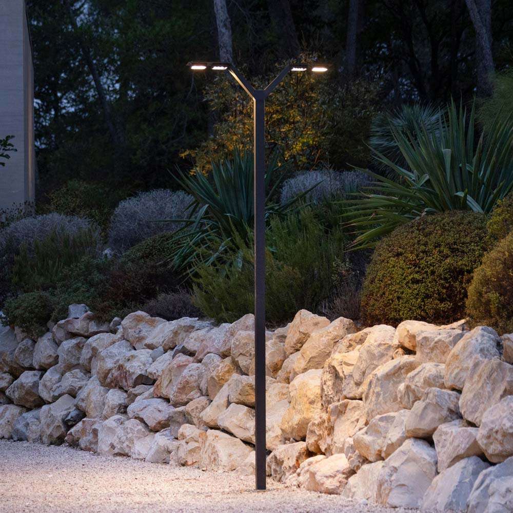 Swan Outdoor Solar LED Pathway Light.