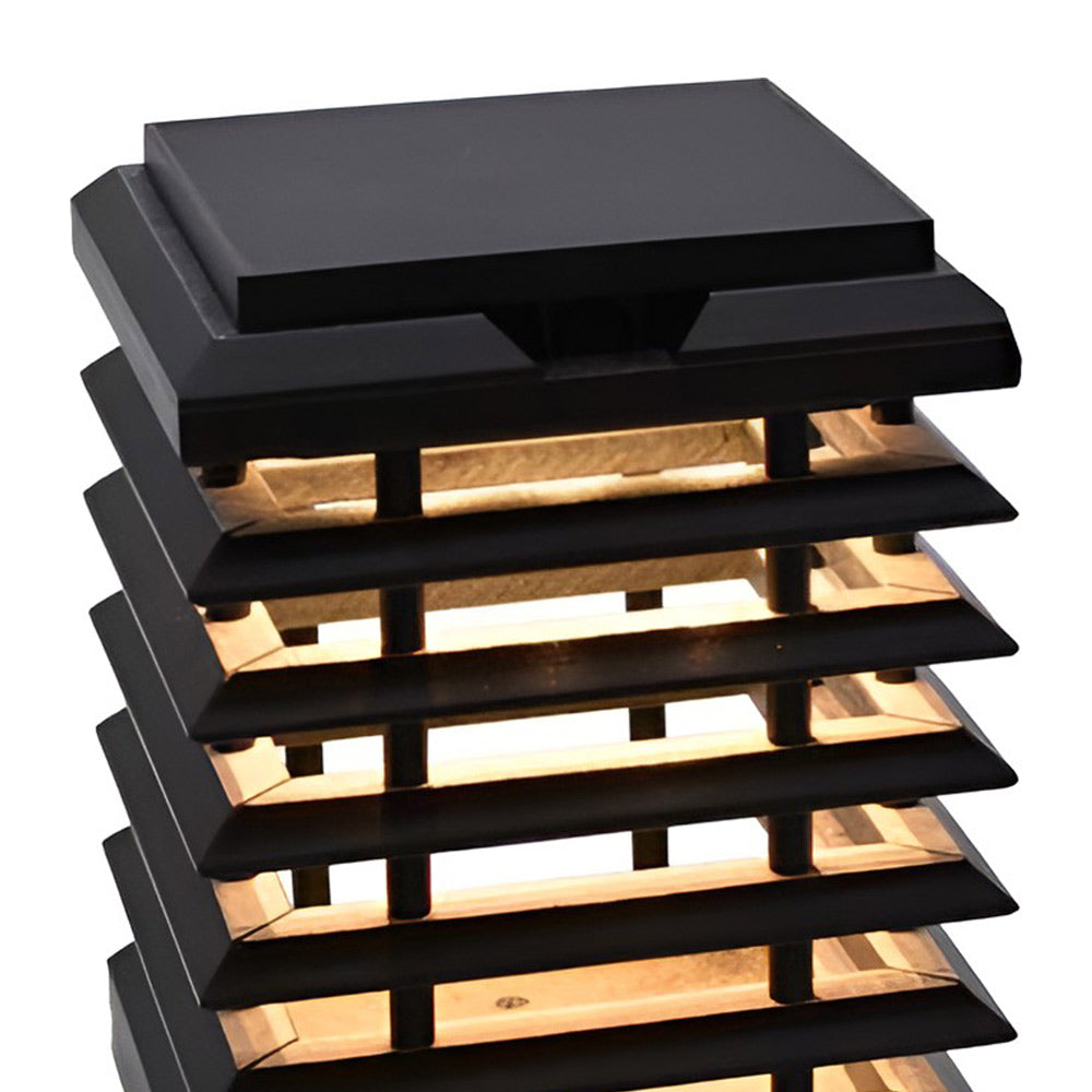 Tekura Outdoor Solar LED Deck Light in Detail.