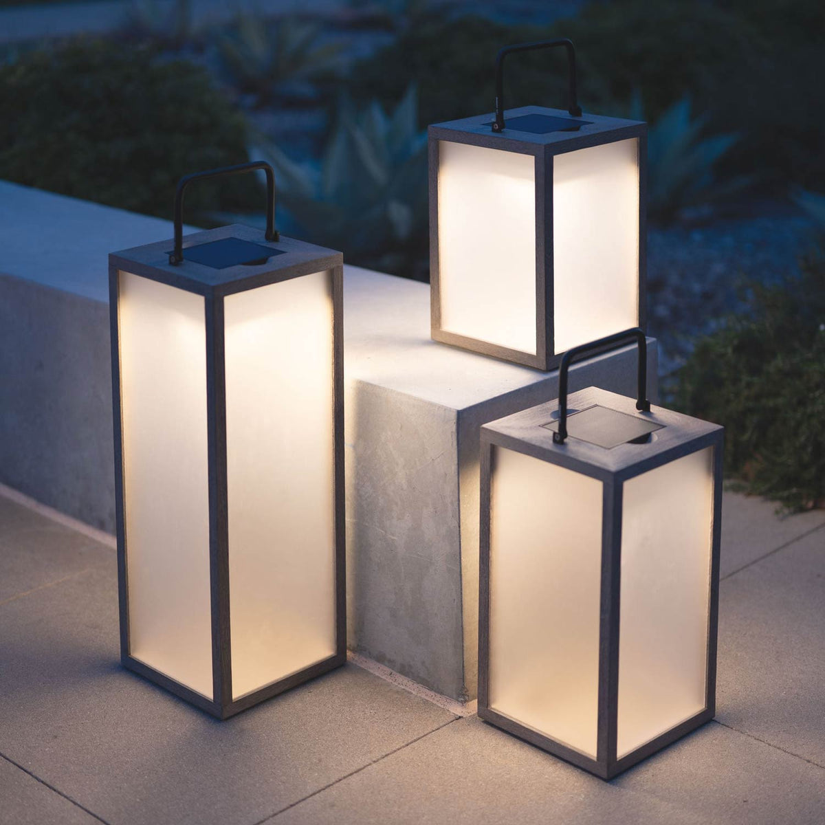 Tradition 2.0 Outdoor Solar LED Lantern in Outside Area.