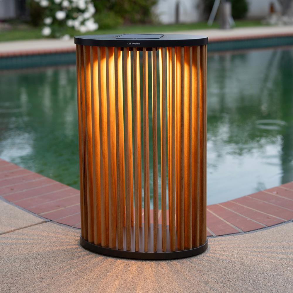 Yaro Outdoor Solar LED Floor Lamp in Outside Area.