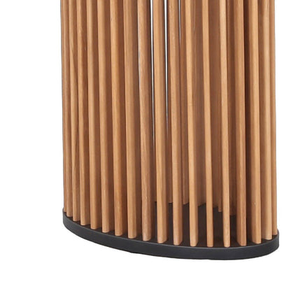 Yaro Solar LED Floor Lamp in Detail.