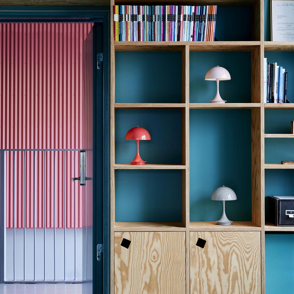 Panthella 160 LED Rechargeable Table Lamp in living room.