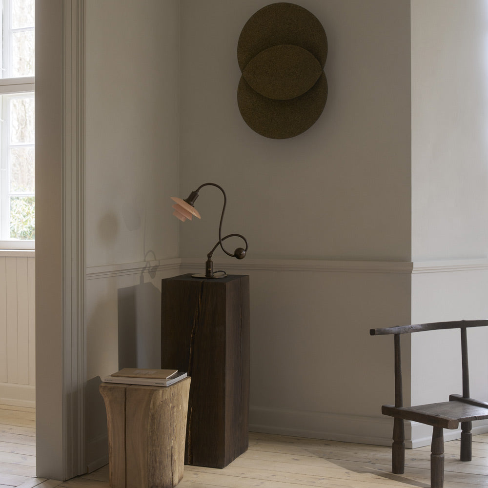 PH 1/1 Piano Table Lamp in living room.