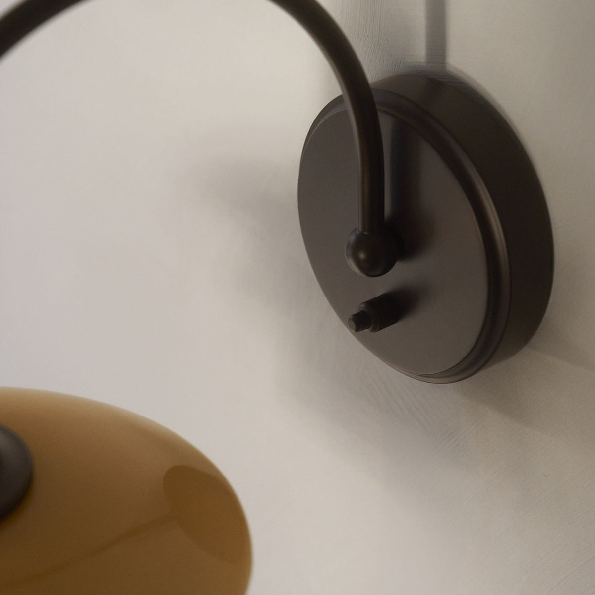 PH 2/2 Wall Light in Detail.