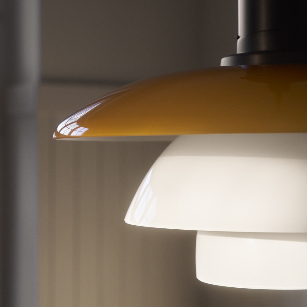 PH 3/3 Pendant light in Detail.