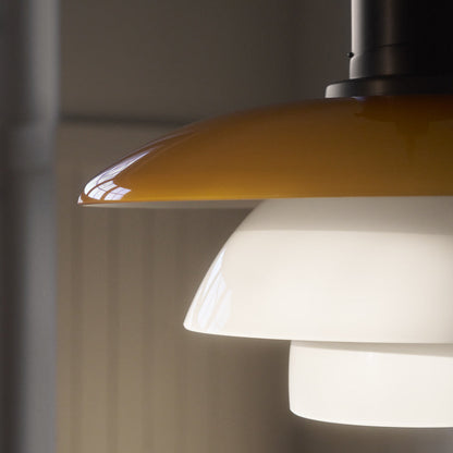 PH 3/3 Pendant light in Detail.