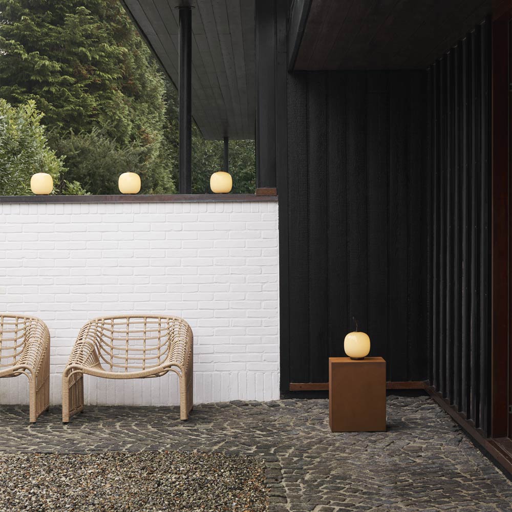 VL 45 Radiohus LED Table Lamp in porch.