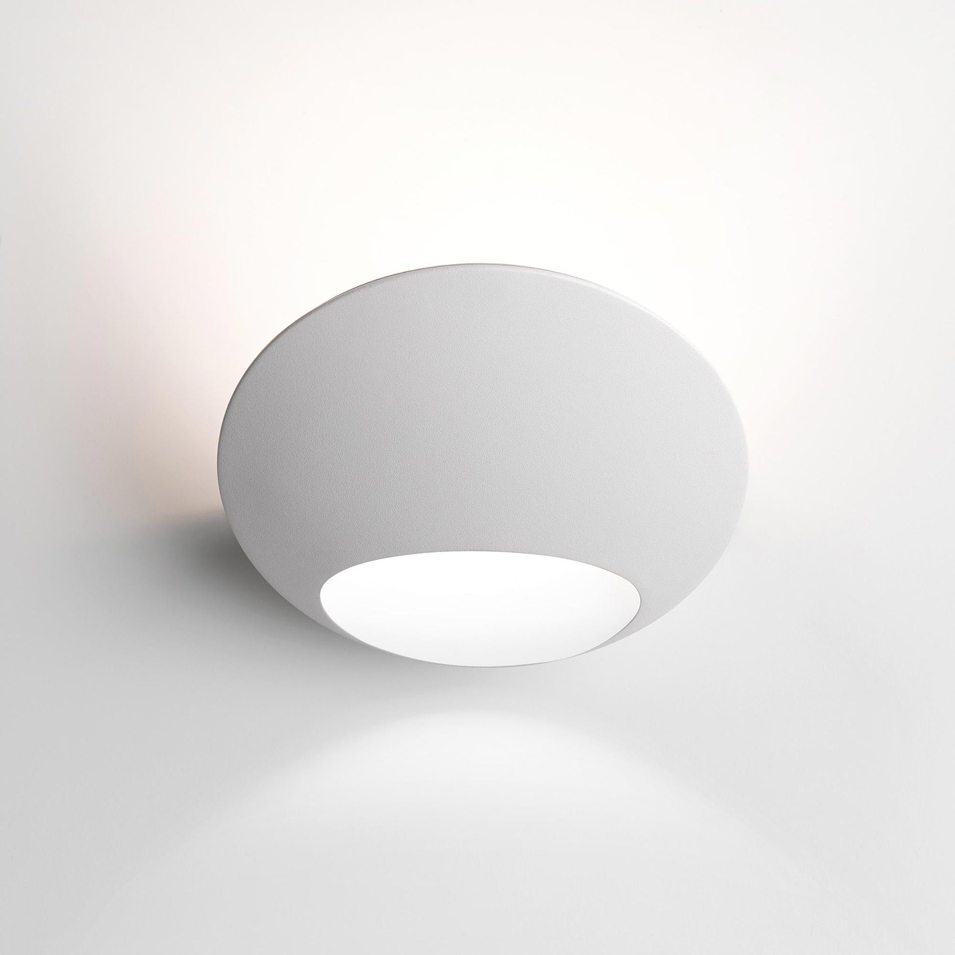 Garbi LED Wall Light in Detail.