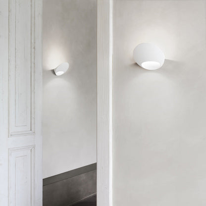 Garbi LED Wall Light in living room.