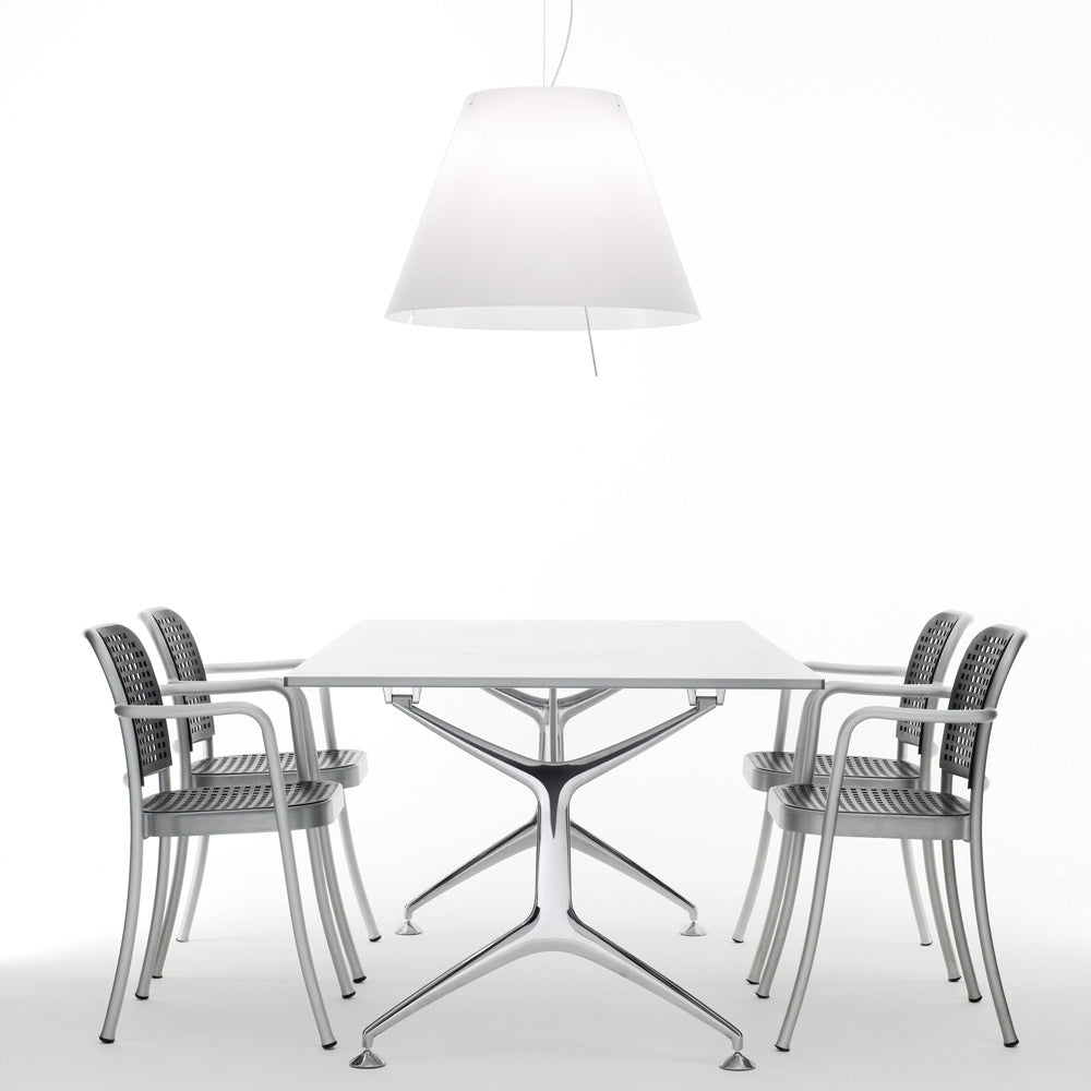 Grande Costanza Pendant Light in dining room.