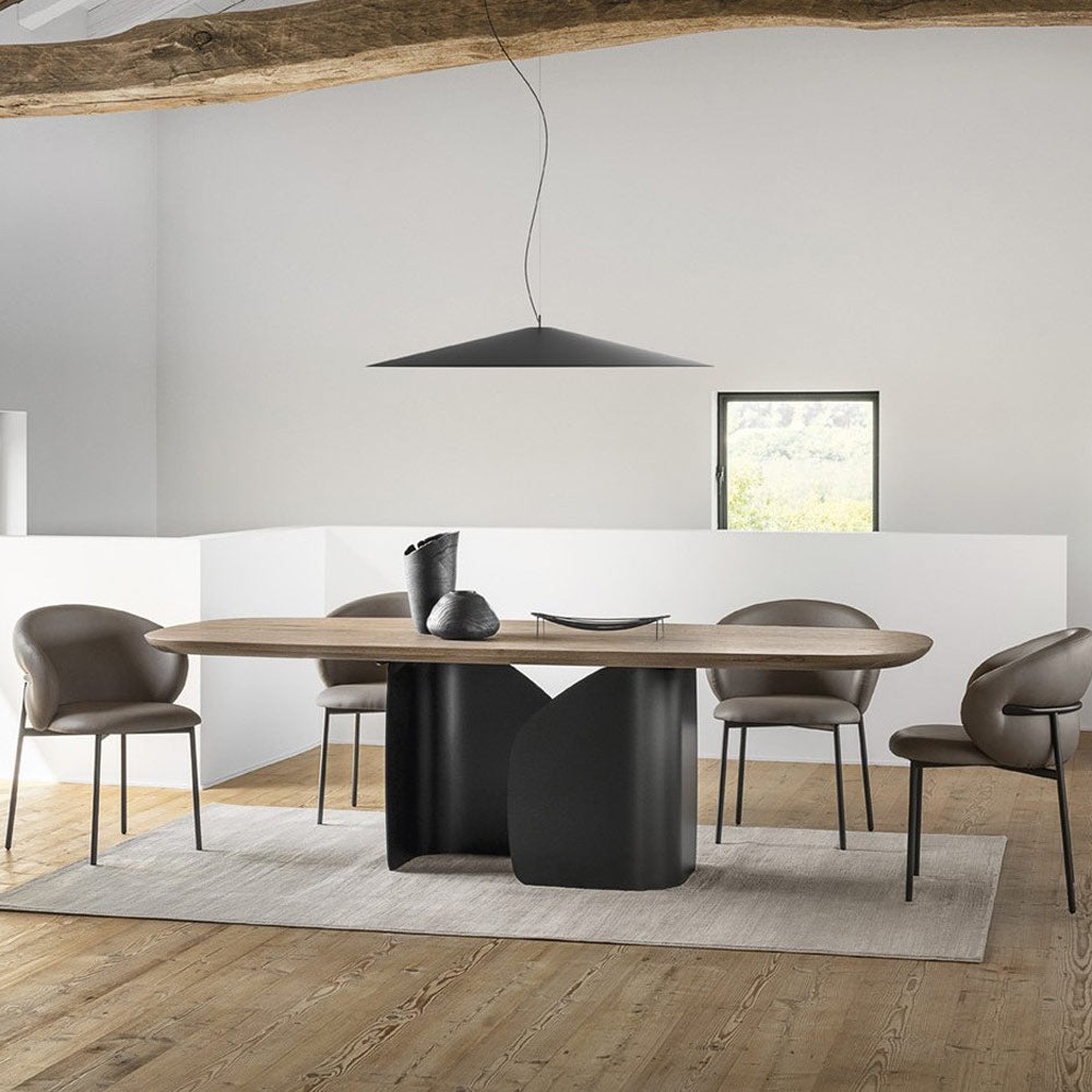 Koinè LED Pendant Light in living room.