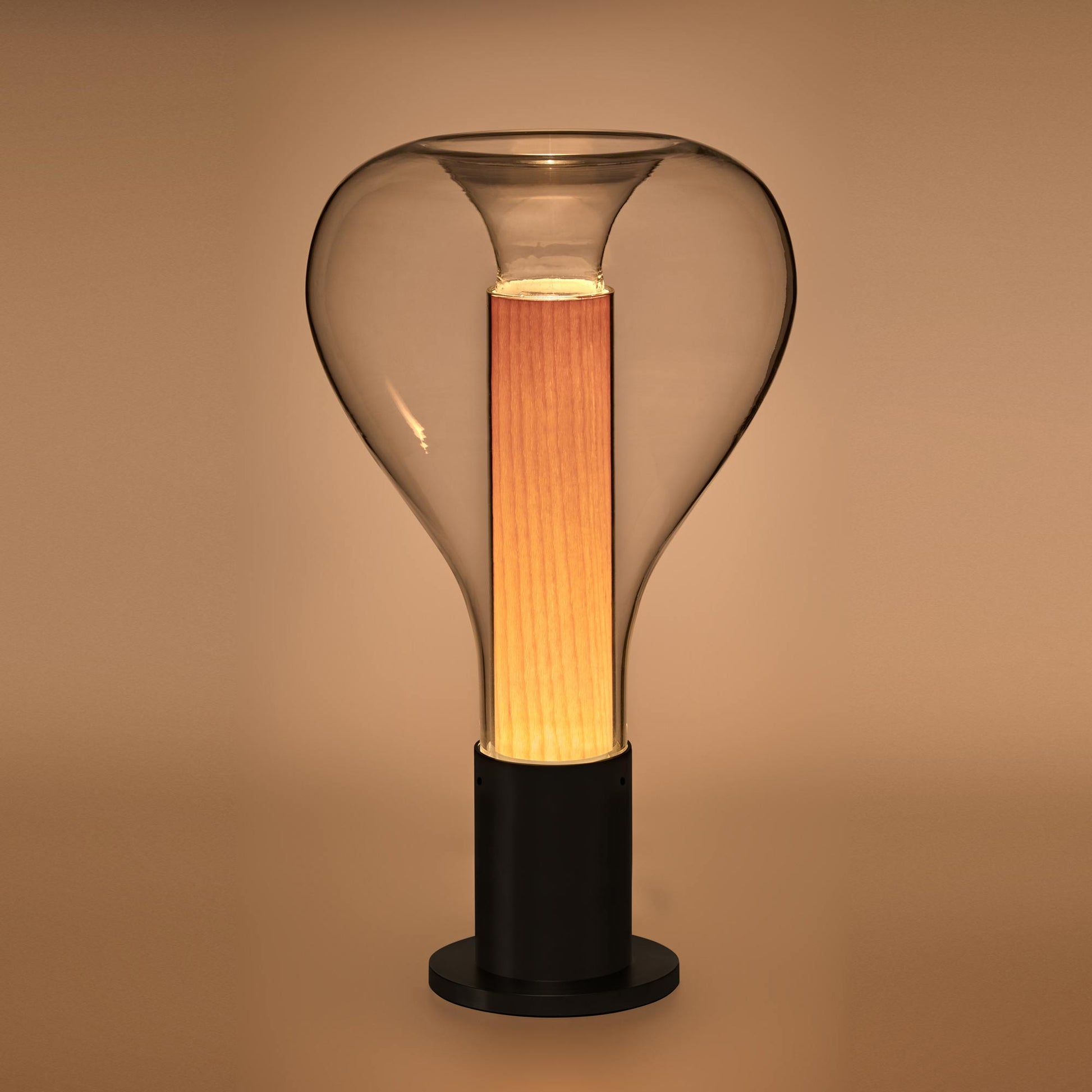 Eris Table Lamp in Detail.