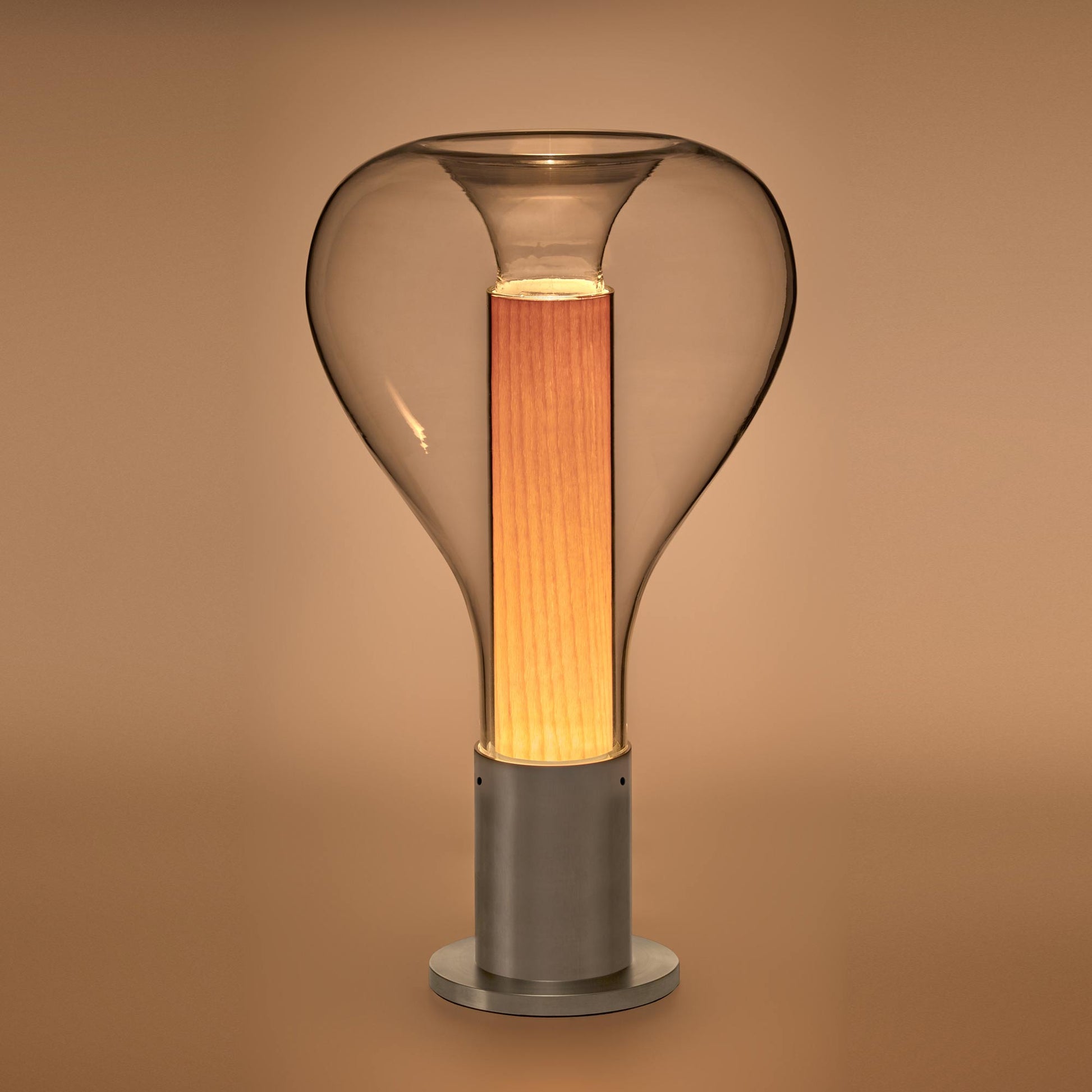 Eris Table Lamp in Detail.