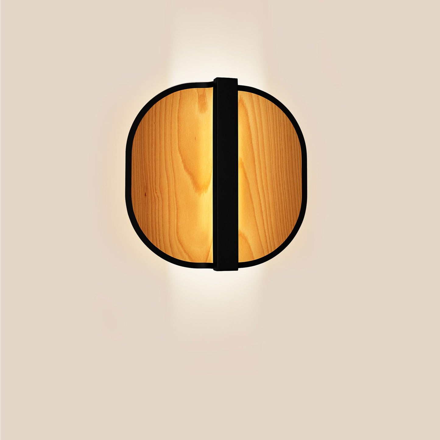 Omma LED Wall Light in Detail.