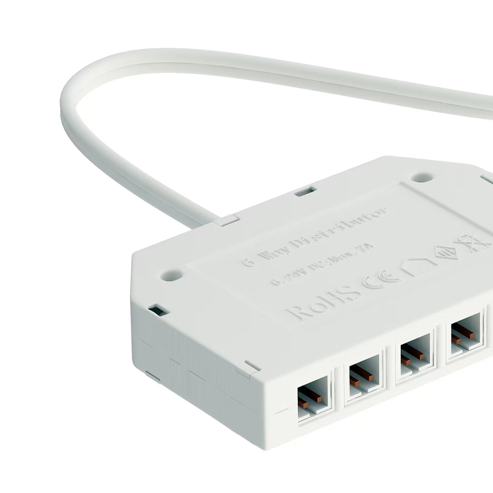 6 Port Hub for Low Voltage Plug Connection in Detail.