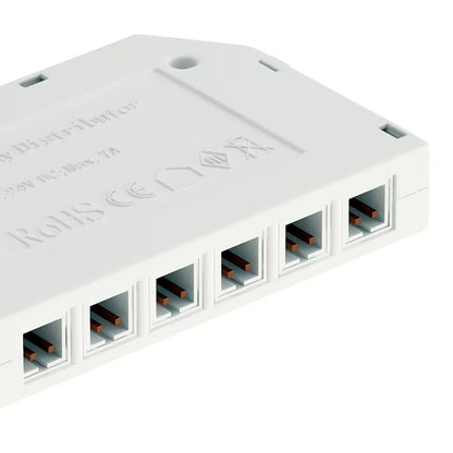 6 Port Hub for Low Voltage Plug Connection in Detail.
