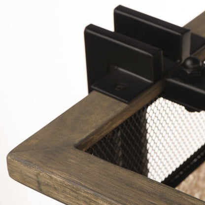 Boundry Linear Pendant Light in Detail.