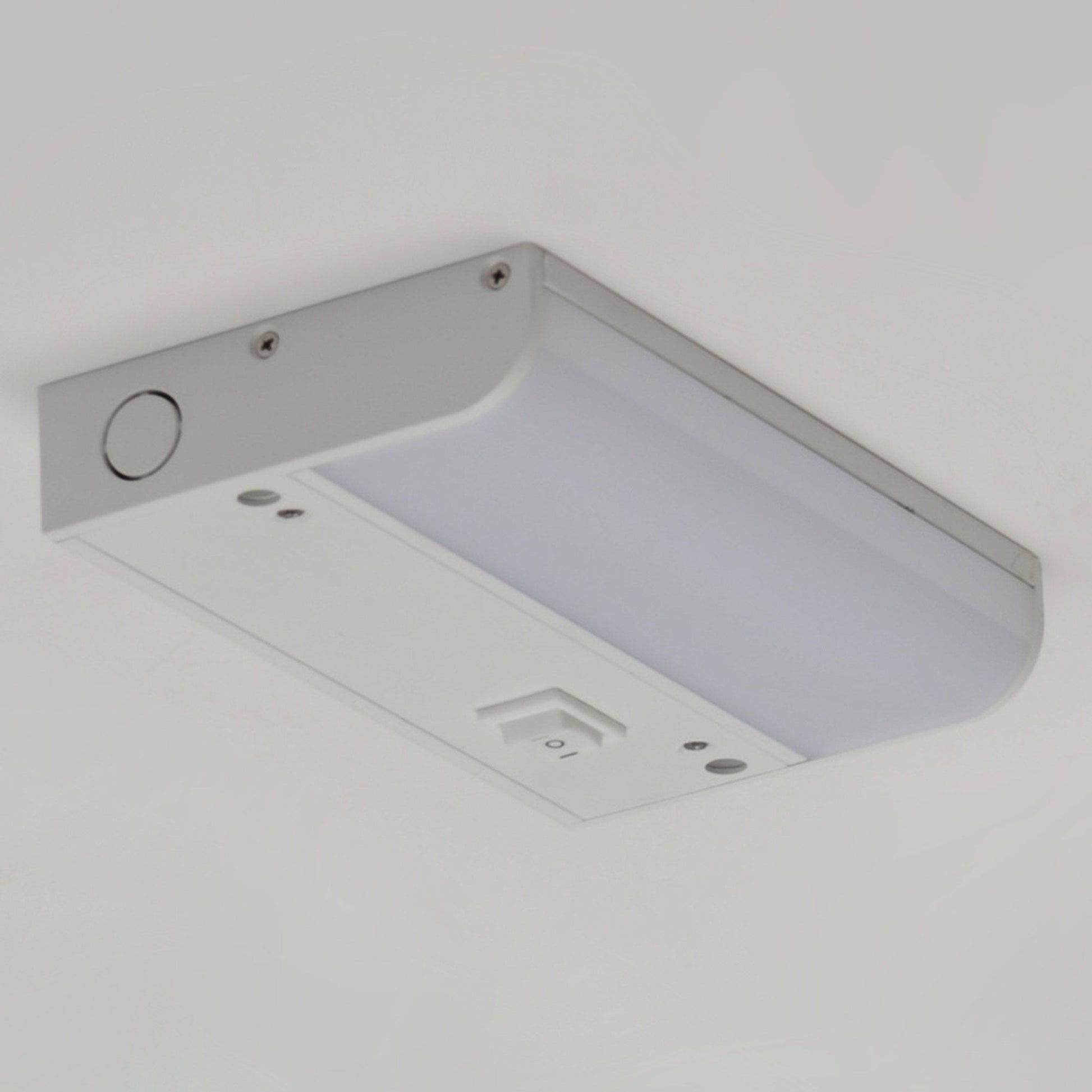 CounterMax LED Aluminum Undercabinet Light in Detail.