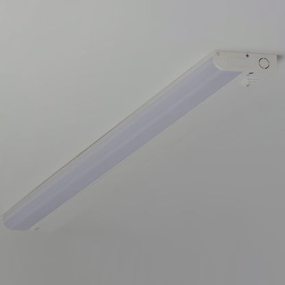 CounterMax LED Aluminum Undercabinet Light in Detail.