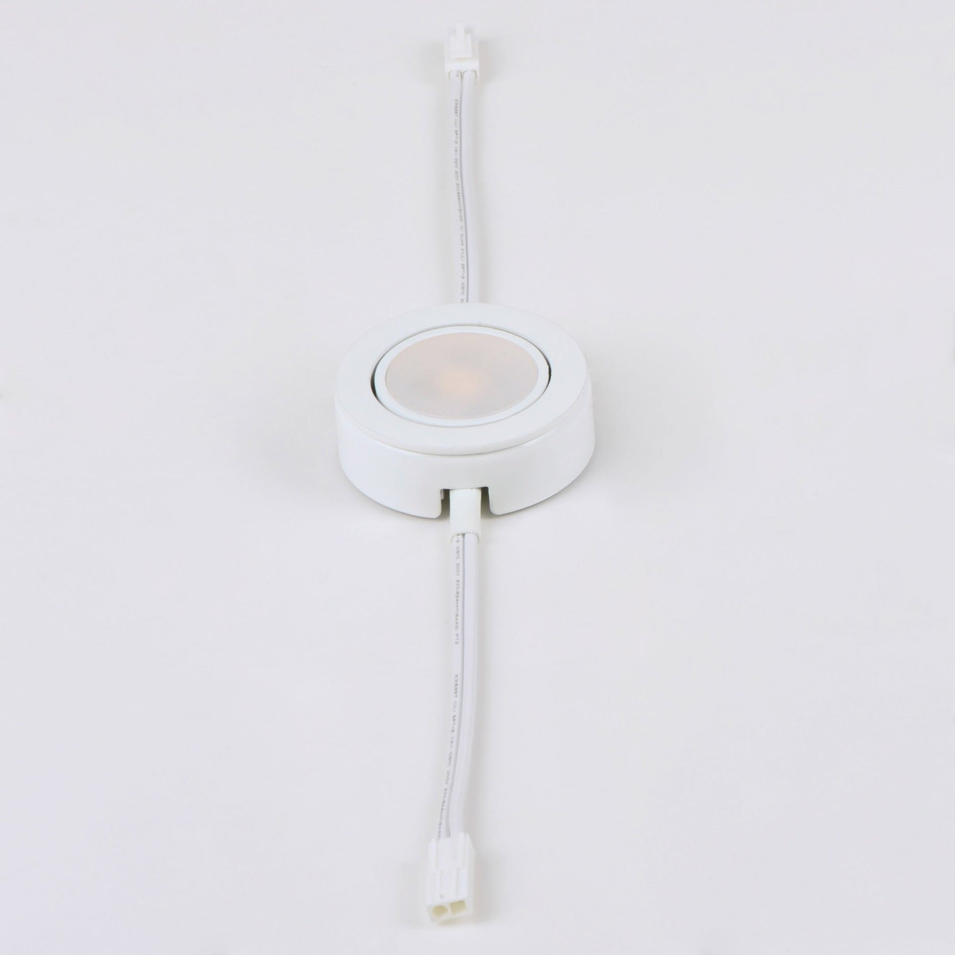 CounterMax LED Puck Light in Detail.