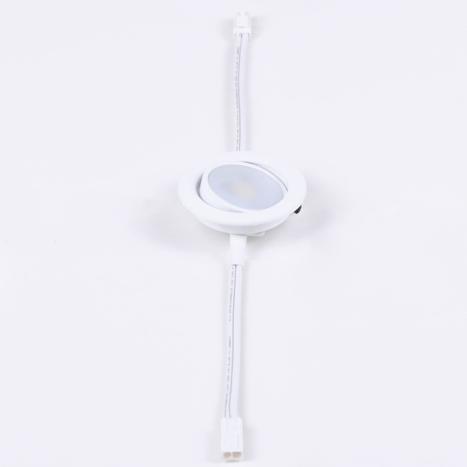 CounterMax LED Puck Light in Detail.