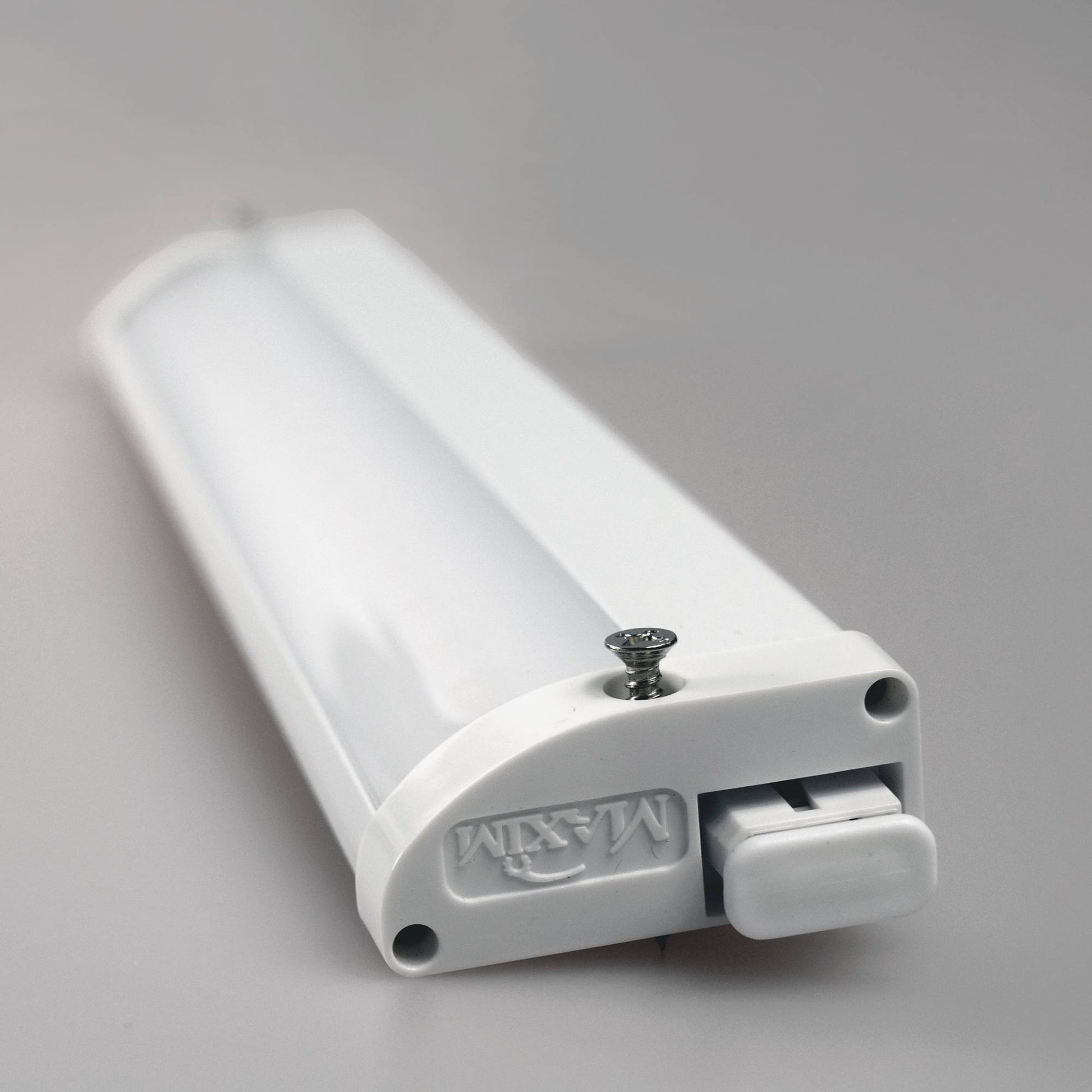 CounterMax LO LED Undercabinet Light in Detail.