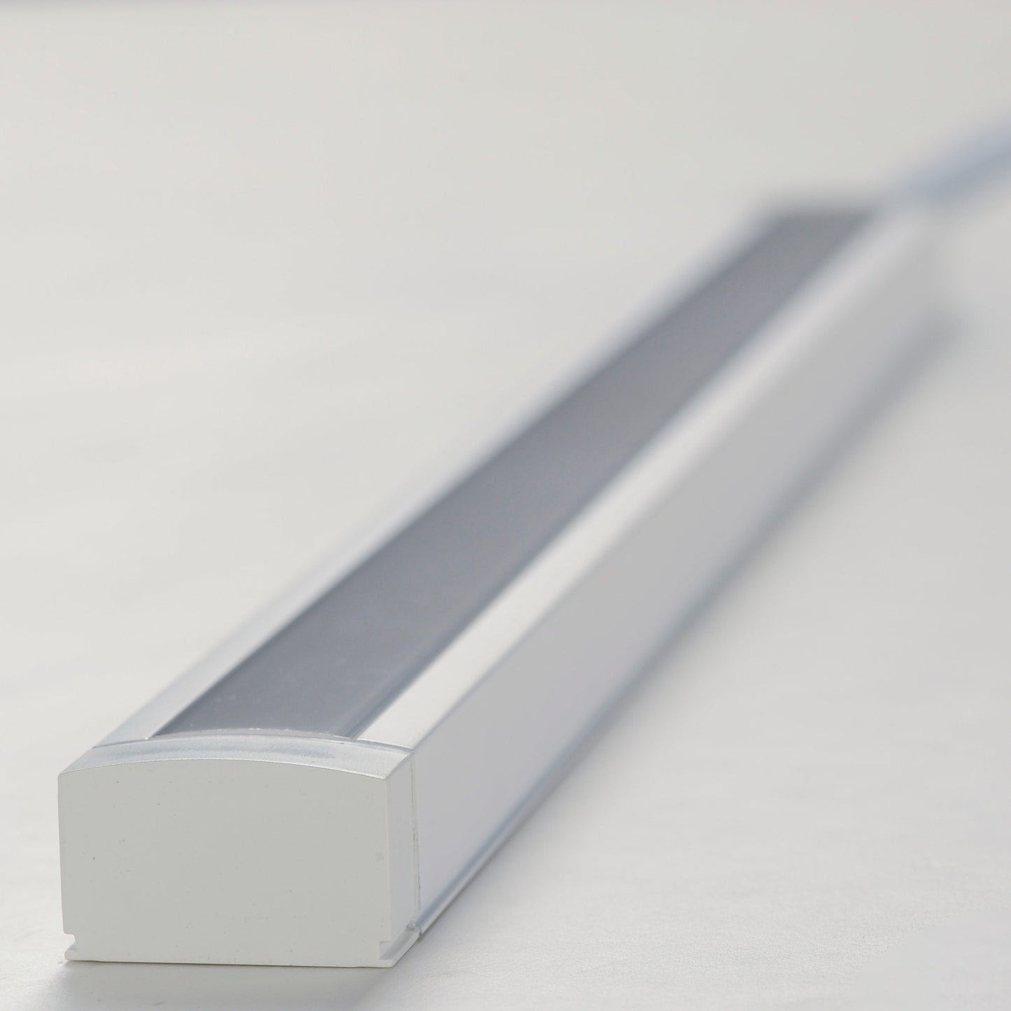 CounterMax Slim LED Tunable Undercabinet Light in Detail.