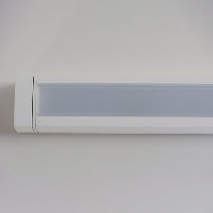 CounterMax Slim LED Tunable Undercabinet Light in Detail.