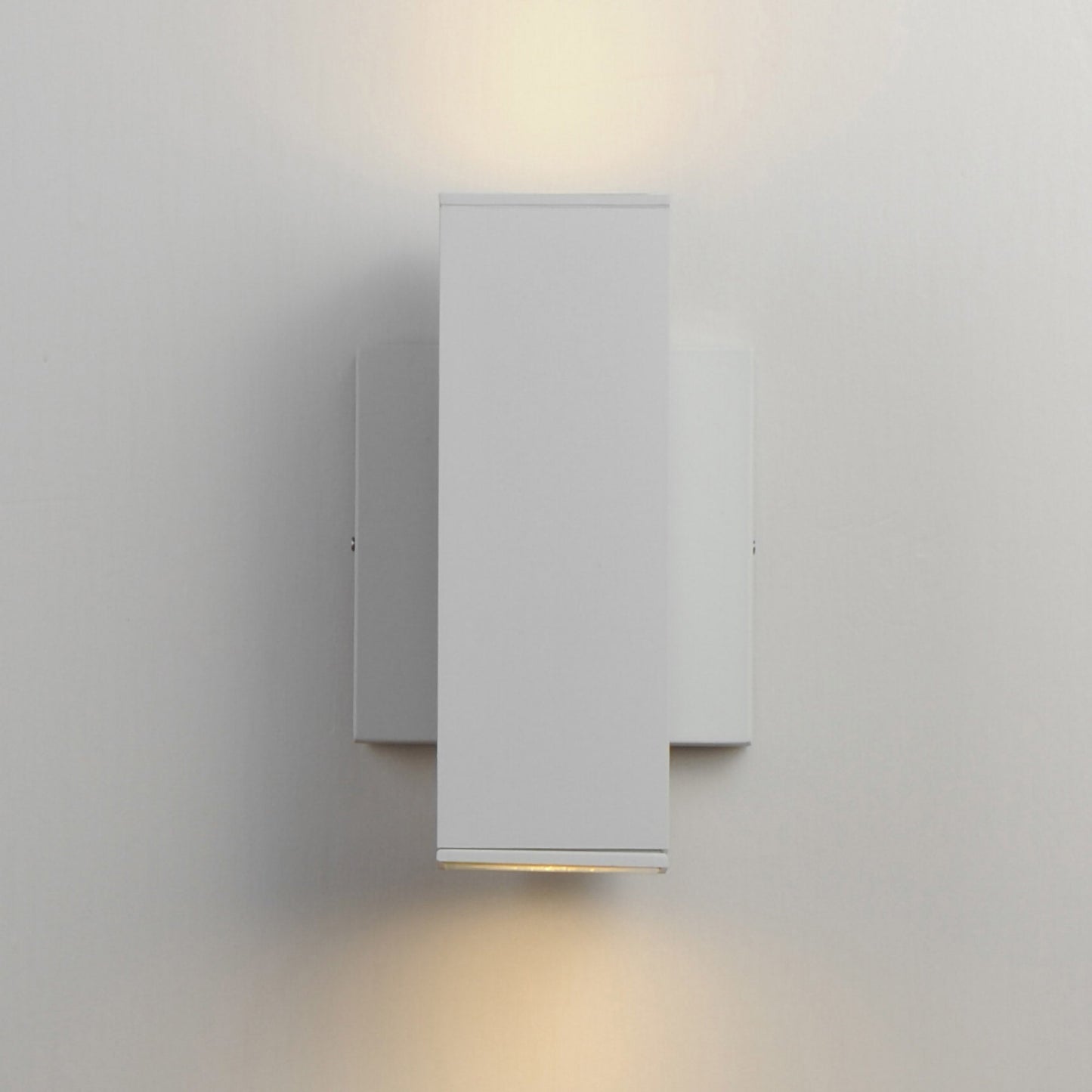 Culvert Outdoor LED Wall Light in Detail.