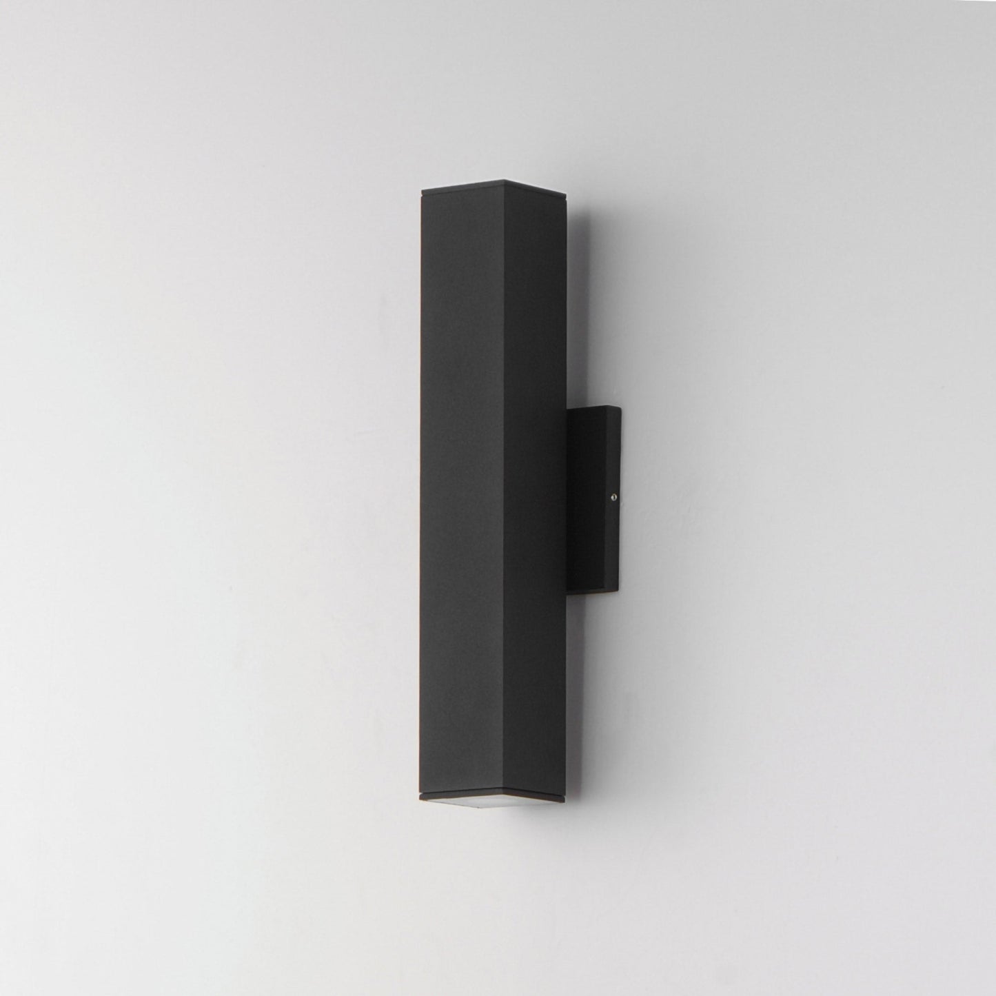 Culvert Outdoor LED Wall Light in Detail.