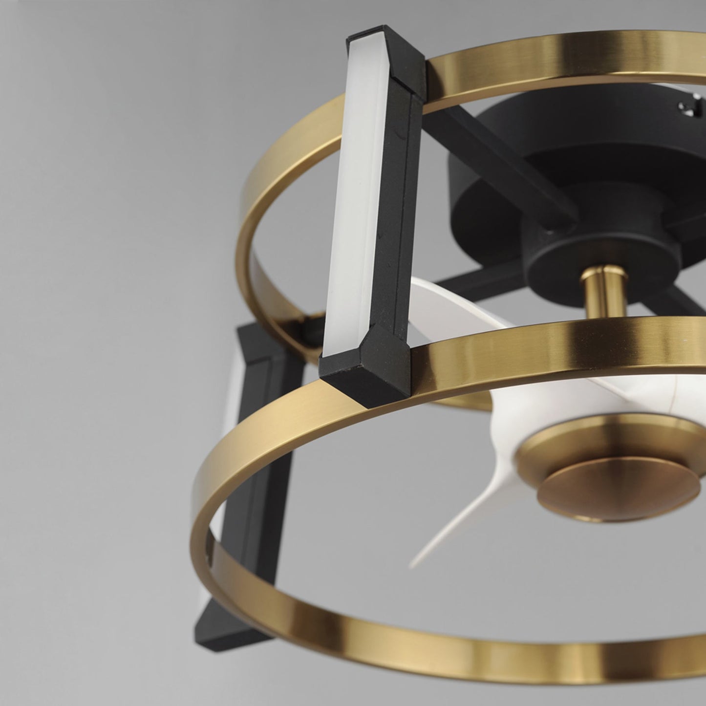 Darling LED Ceiling Fan in Detail.