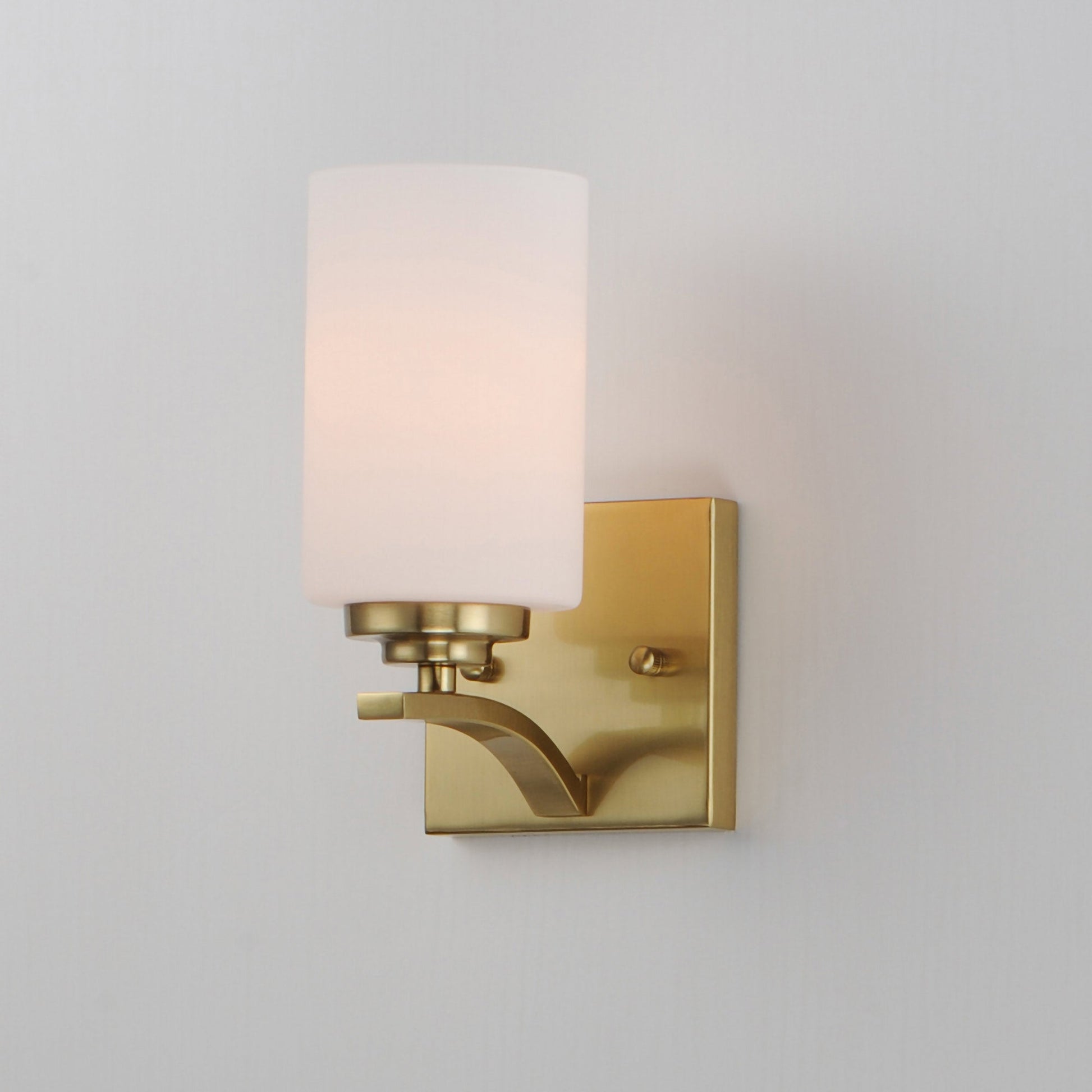 Deven Wall Light in Detail.