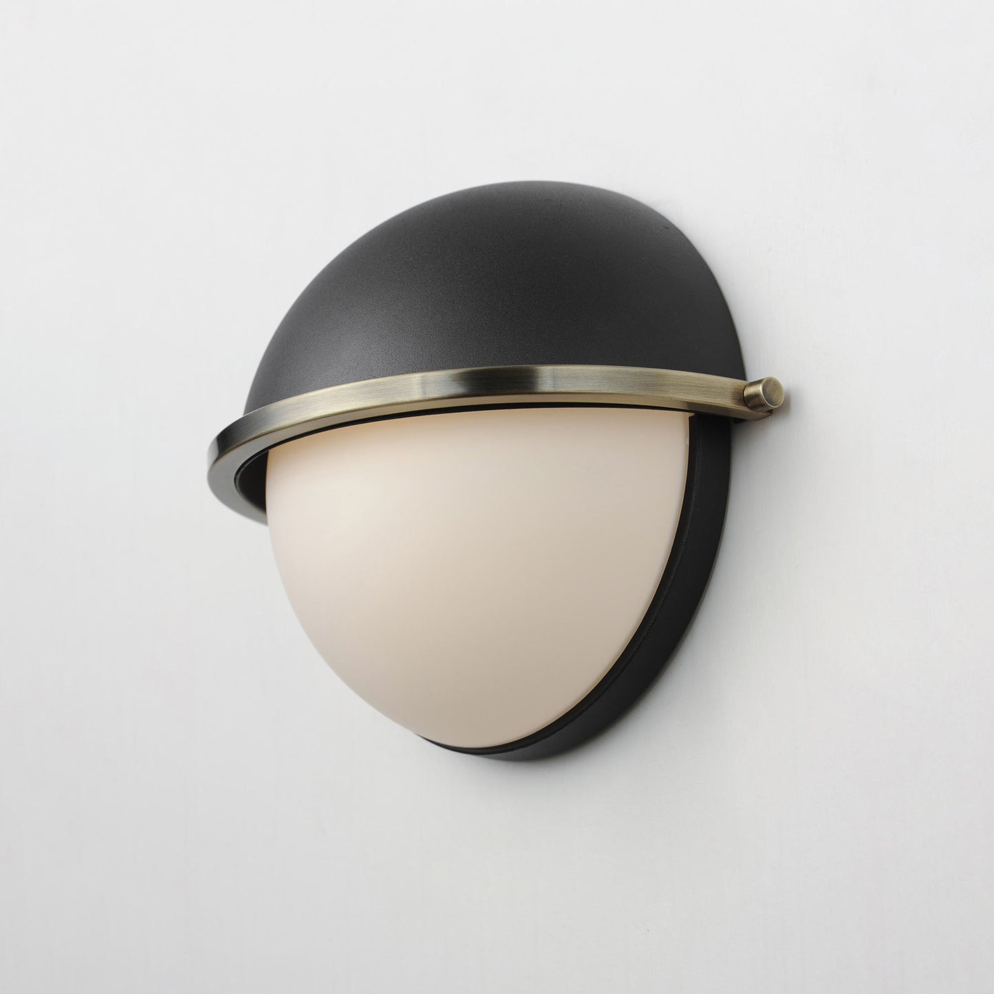 Duke Bath Wall Light in Detail.