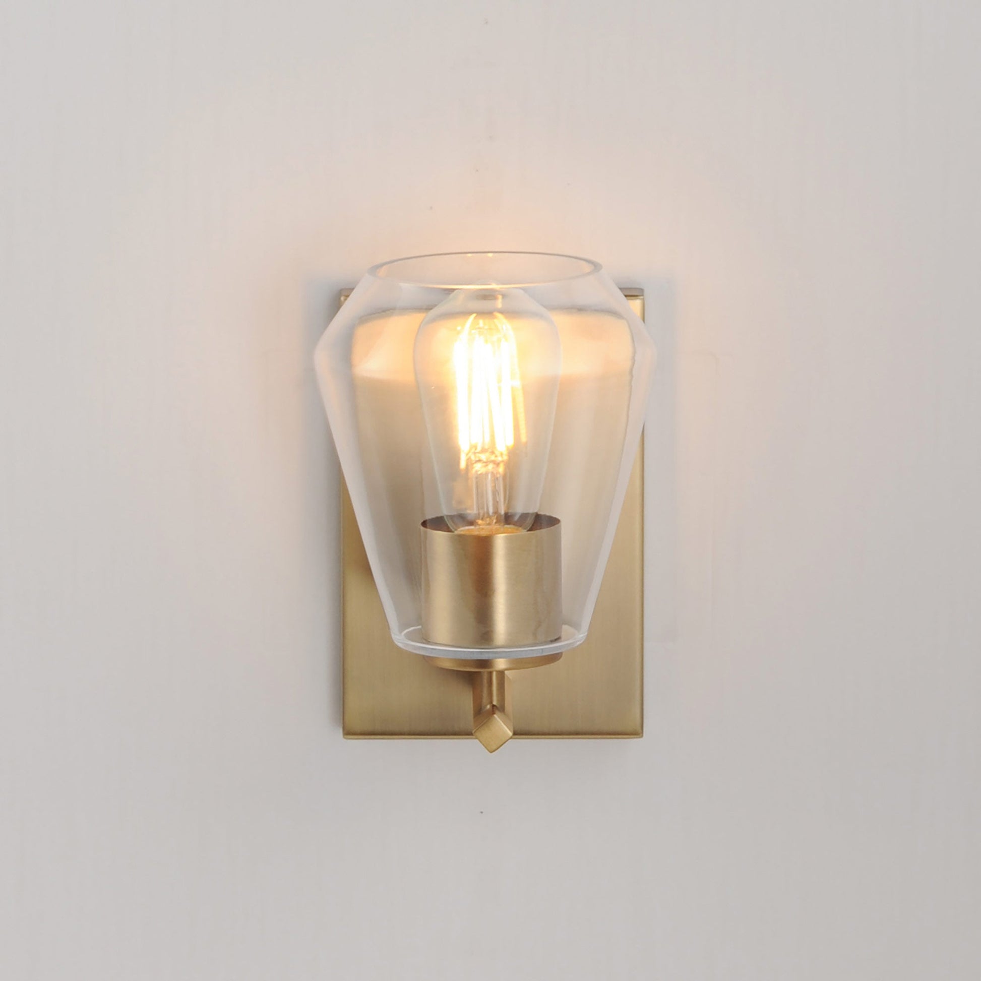 Geode Wall Light in Detail.