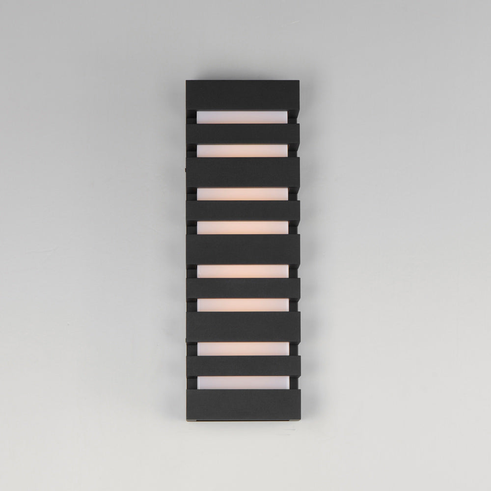 Keyes Outdoor LED Wall Light in Detail.