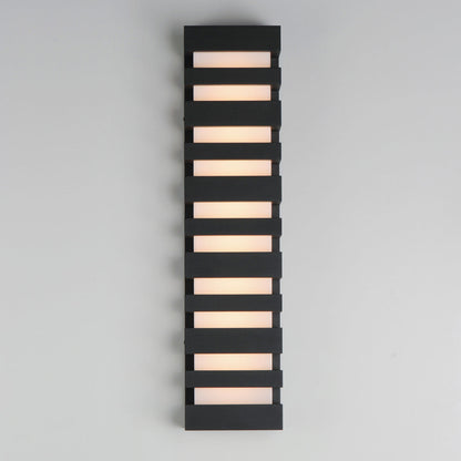 Keyes Outdoor LED Wall Light in Detail.