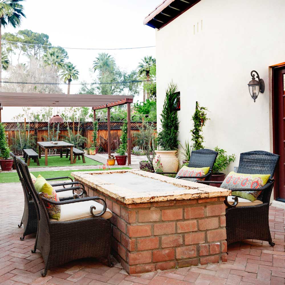 Knob Hill Outdoor Wall Light in Outside Area.