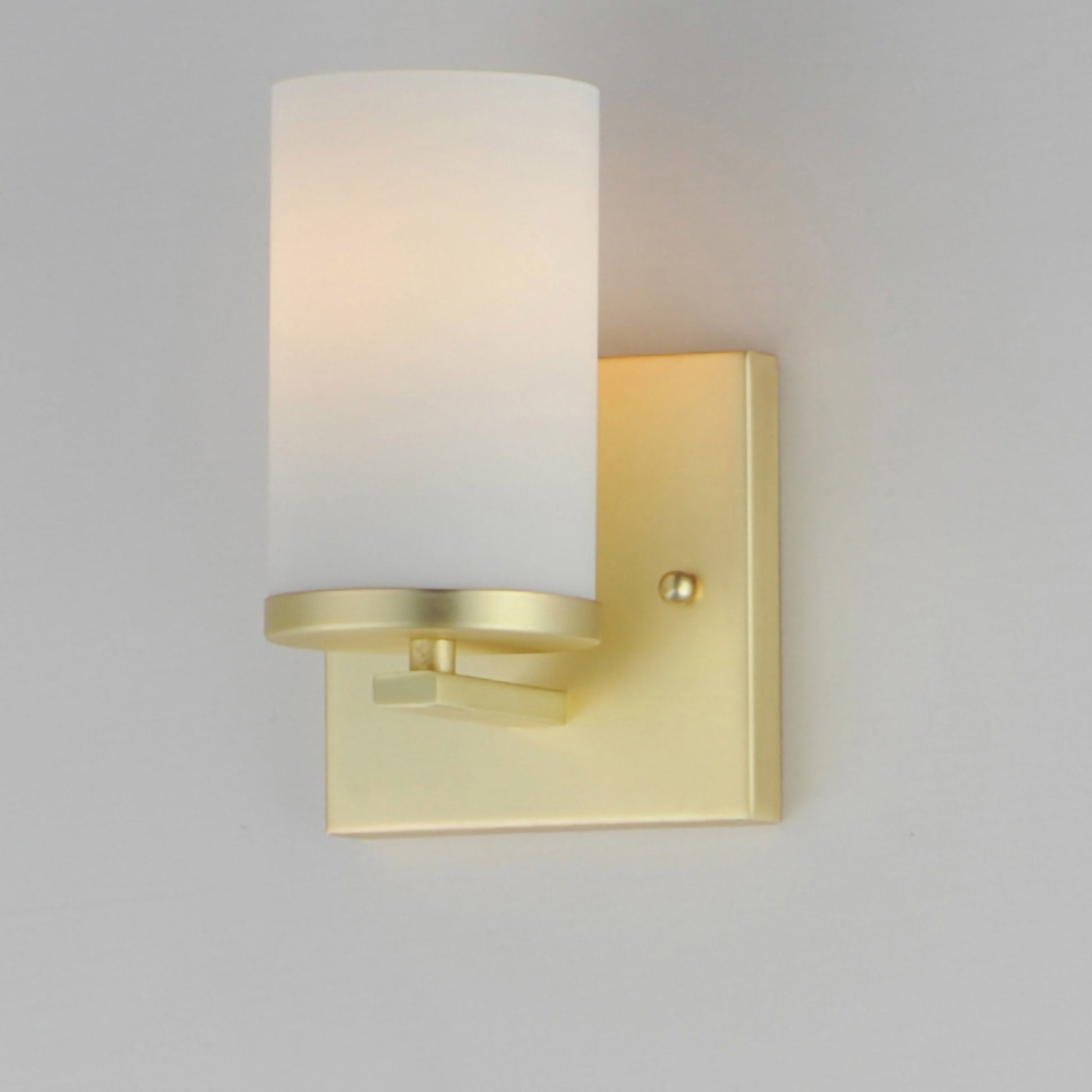 Lateral Bath Wall Light in Detail.