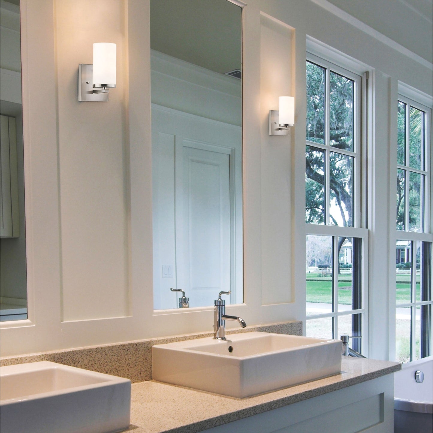 Lateral Bath Wall Light in bathroom.