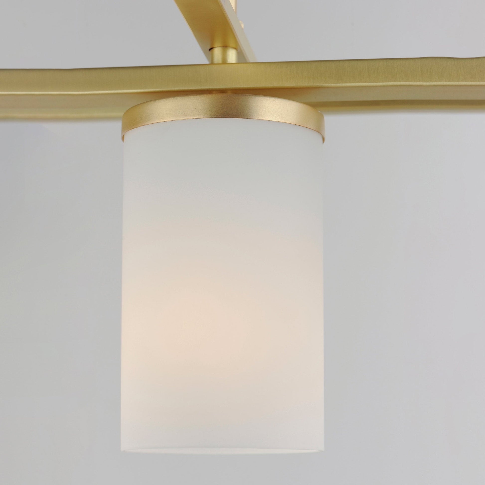 Lateral Linear Pendant Light in Detail.