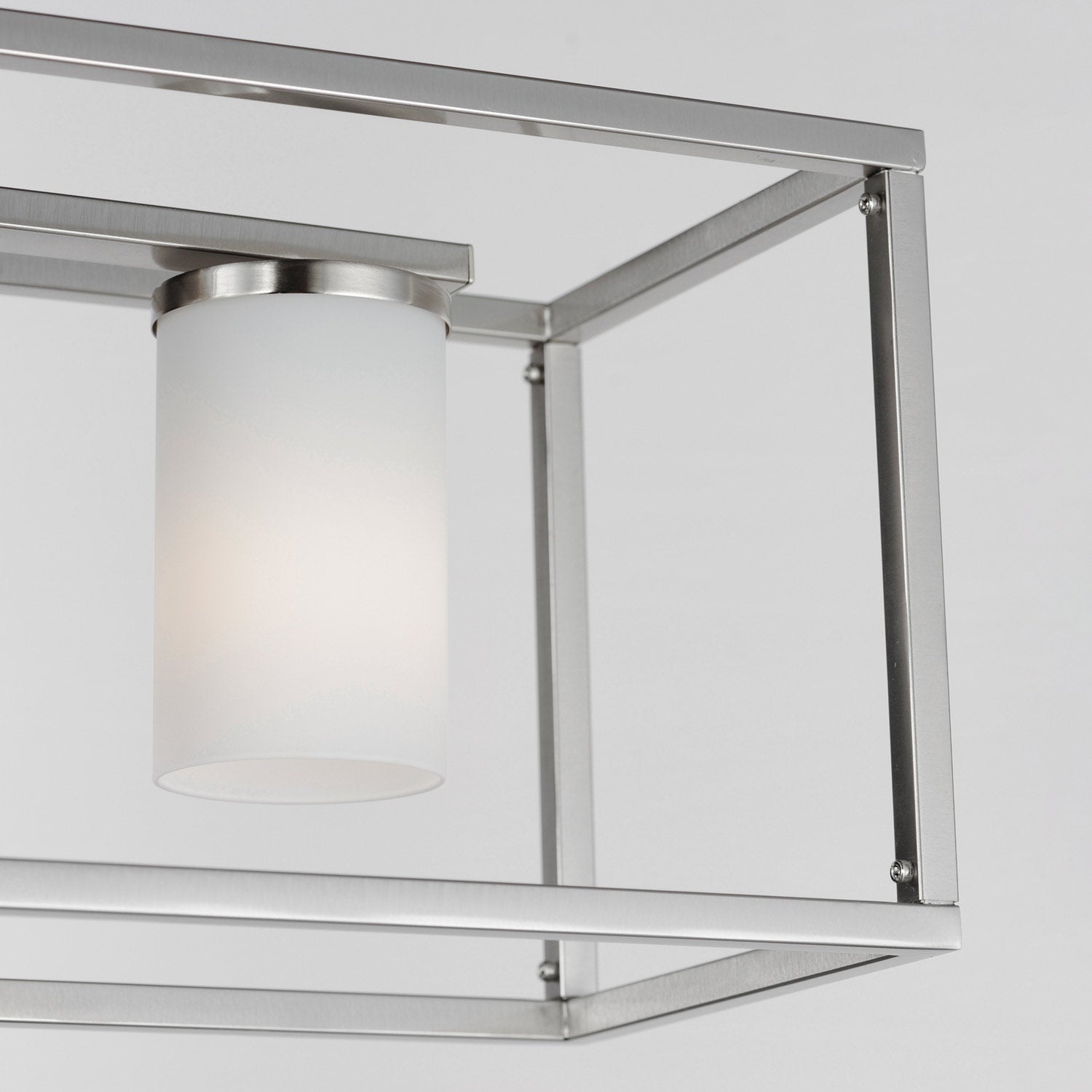 Lateral Linear Pendant Light in Detail.
