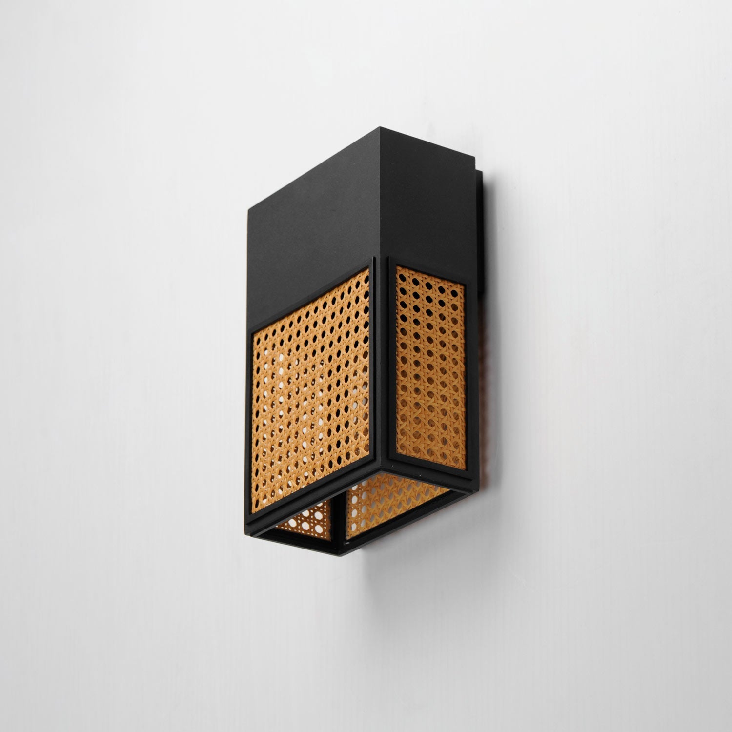 Lattice Outdoor LED Wall Light in Detail.