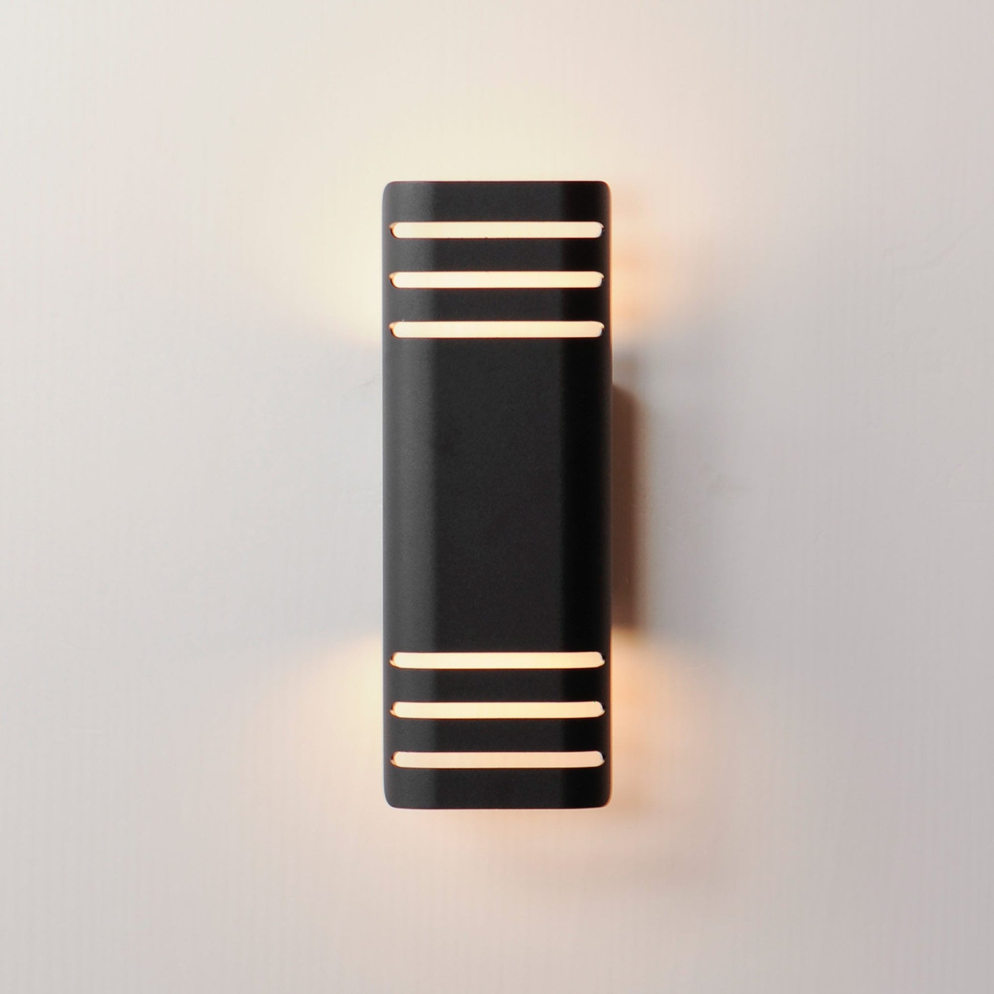 Lightray Outdoor LED Directional Wall Light in Detail.
