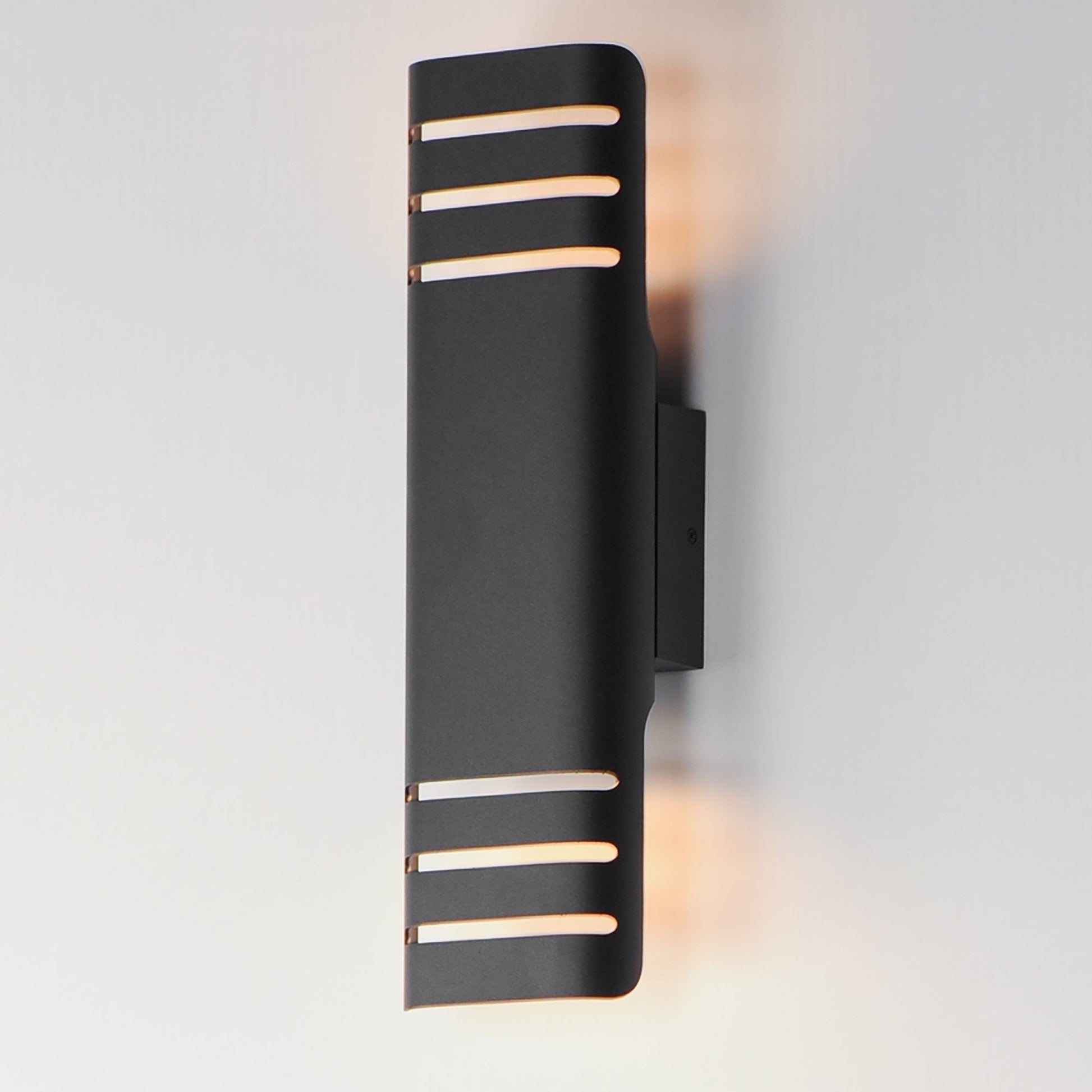 Lightray Outdoor LED Directional Wall Light in Detail.