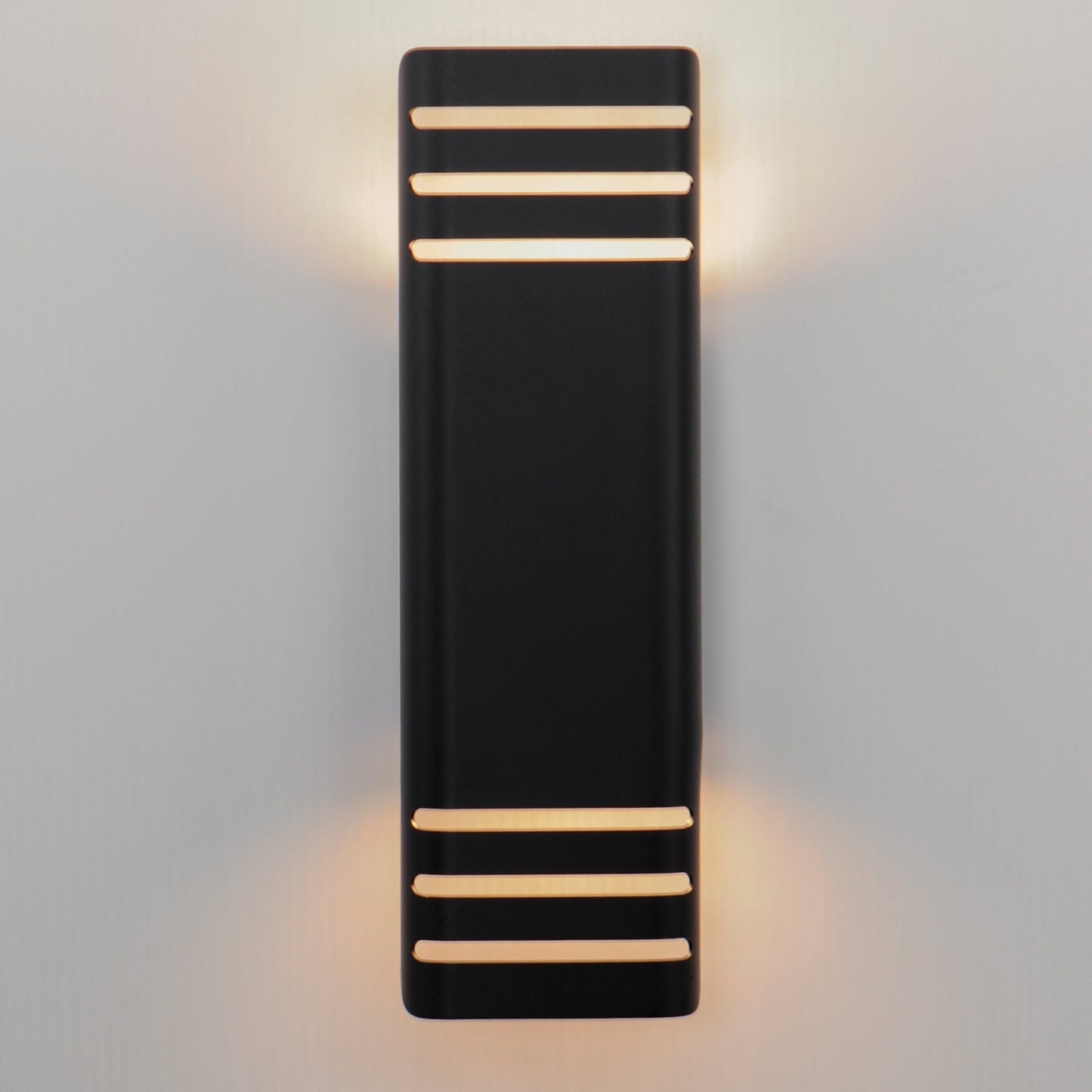 Lightray Outdoor LED Directional Wall Light in Detail.