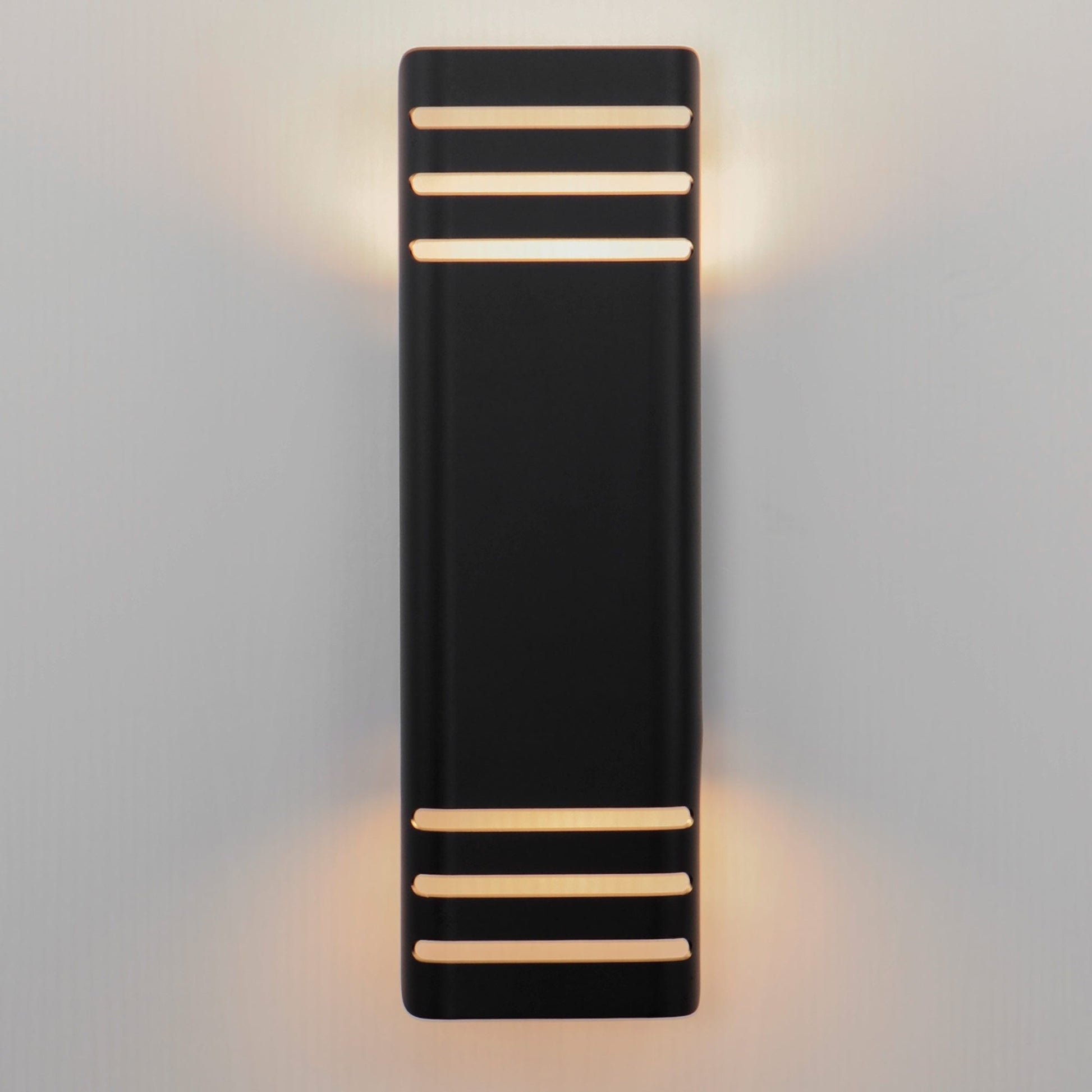 Lightray Outdoor LED Directional Wall Light in Detail.